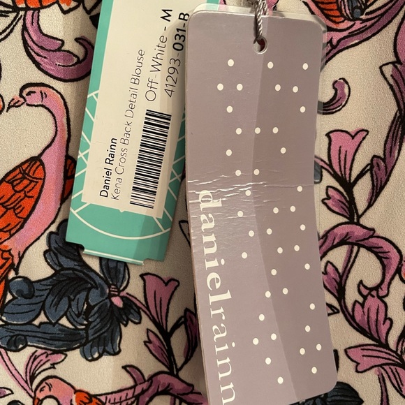 Daniel Rainn | Kena Sleeveless Top - Picture 6 of 6